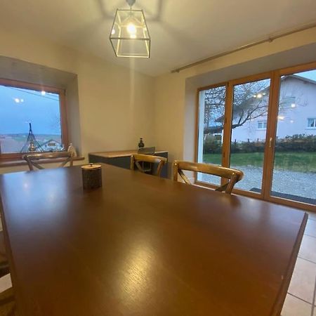 Logement Dans Maison + Exterieur Orchamps-Vennes ภายนอก รูปภาพ