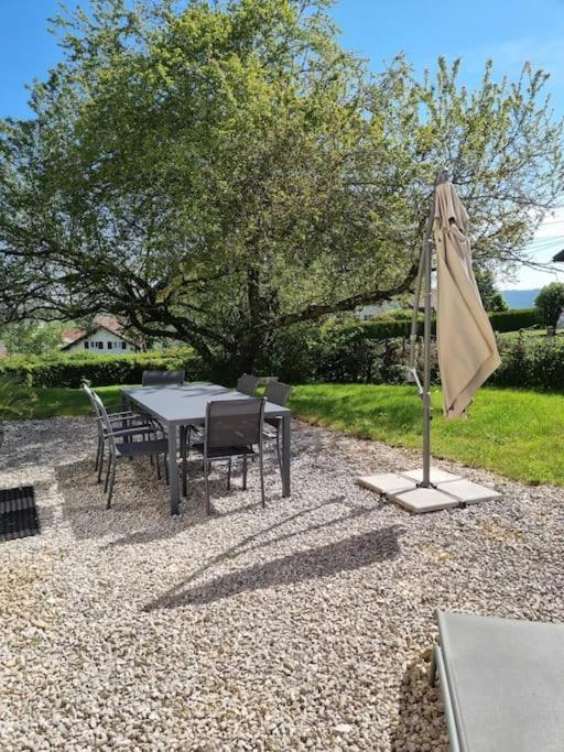 Logement Dans Maison + Exterieur Orchamps-Vennes ภายนอก รูปภาพ